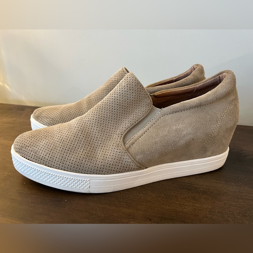 Like New Caslon Taupe Suede Wedge Slip On Pull On Shoes Sneakers sz 13 M